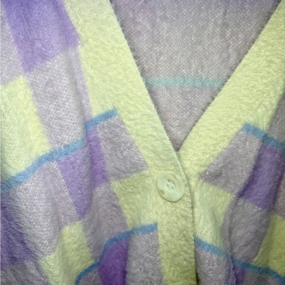 Cyrus Women's Lavender and Cream Plaid Cardigan - Picture 2 of 4